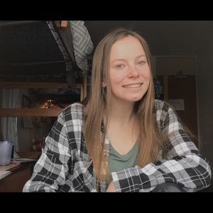 Meet your Posher, Kayla